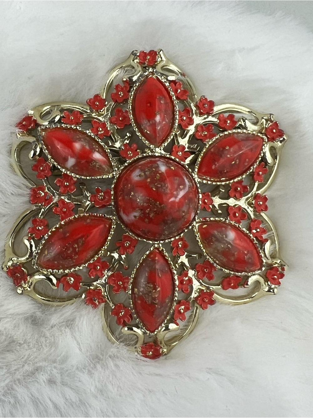 Vintage 1960s Coral Red Stippled Lucite Starburst Gold Tone Brooch